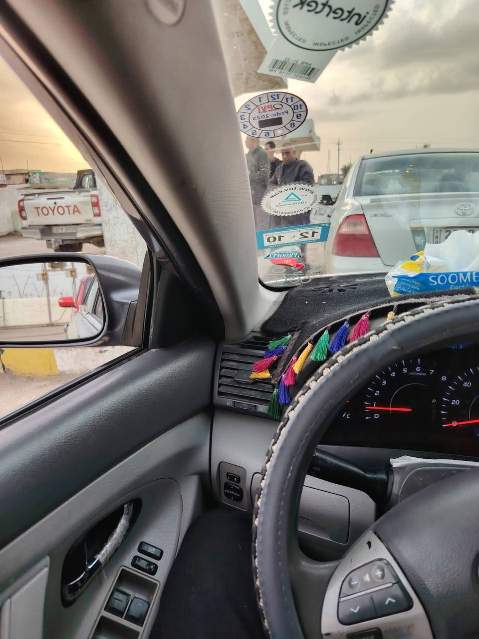 السلام عليكم كامري للبيع موديل 2011 سنويه لل 27  رقم أربيل  محرك ما مفتوح  مكفوله من صبغ وضربه و تبديل 
***********
