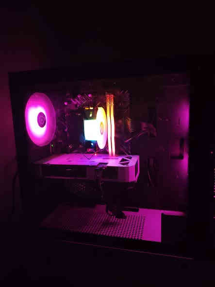 السلام عليكم اخواني الأعزاء
سيت اب كامل للبيع او مفرد مثلا كيس شاشه ماوس من هل أمور
اولا الكيس
I5-12400f
Ram 16 2400hz tfors
M. B h610 asus 
M. 2 512g
Rtx4060ti asus
P. S 650 w 
الكيس mntob ويتغير ال rgp 
 سعر الكيس 975 بي مجال شويه 
------
شاشه G4 سامسونج 
24 
240hz 
Ips 
معرف الملي سكند شكد بس اعتقد جوه الواحد هيه معروفه بعد G4 
بيها استاند مرتب 360 درجه 
سعرها 220 الف بيها مجال شويه 
---------
ماوس gpro سوبر لايت 2 جديد حرفيا كارتونه موجوده أخذته جديد ب 215 اريده ب ١٢٠ 
-------- 
كيبورد ريد دراكون حجم 60 فزز 
ب 30 
-------- 
سماعه gpro رهيبه بشكل ب 70 مستعمله جدا قليل 
--------
Ups فاربر 1500 جديد تقريبا يطيني يشغل السيت اب ٣٠ دقيقه 
اريده ب 70 
____ 
 كرسيDXRACER نضيف جدا 
أخذته ب 250 بس بي شويه اليدات يرادلهن دوشمه مابي شي بعد رايده ب 130
---------
مكاني بغداد البلديات ماعندي توصيل ( ماعندي توصيل) 
رقمي ***********
طبعا نعتذر عن جوده التصوير 😂
وشكرا ادمن 💕
