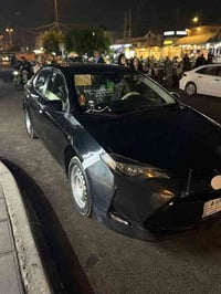 للبيع كورلا موديل 19 وارد امريكي حادثها خفيف بين باب وجاملغ امامي بدون...