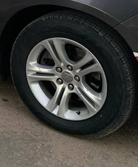 ويل هوه وتايره للبيع نضافت التاير 75 

مكان ناصريه بيع مستعجل

***********
