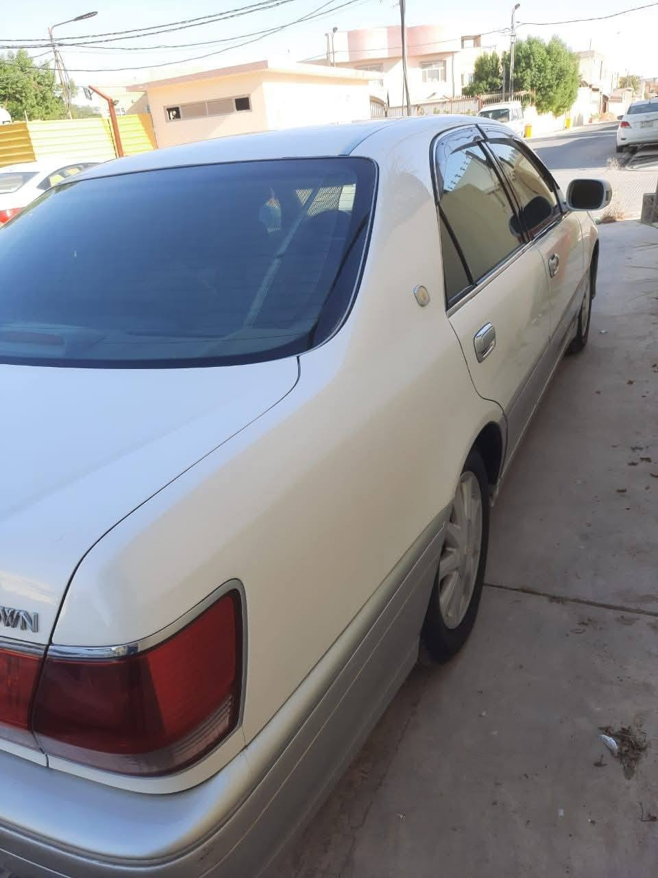 السلام عليكم ملكه دكمتين ديفور الصغير رقم صلاح الدين صدامي موكل الحاسبات محدثه السياره كصتين بيهه وكاله يعني تكدر تروج معامله السعر 55وبيهه مجال مكان السياره النجف مامتواجد على الفيس رقم الموبايل ***********
