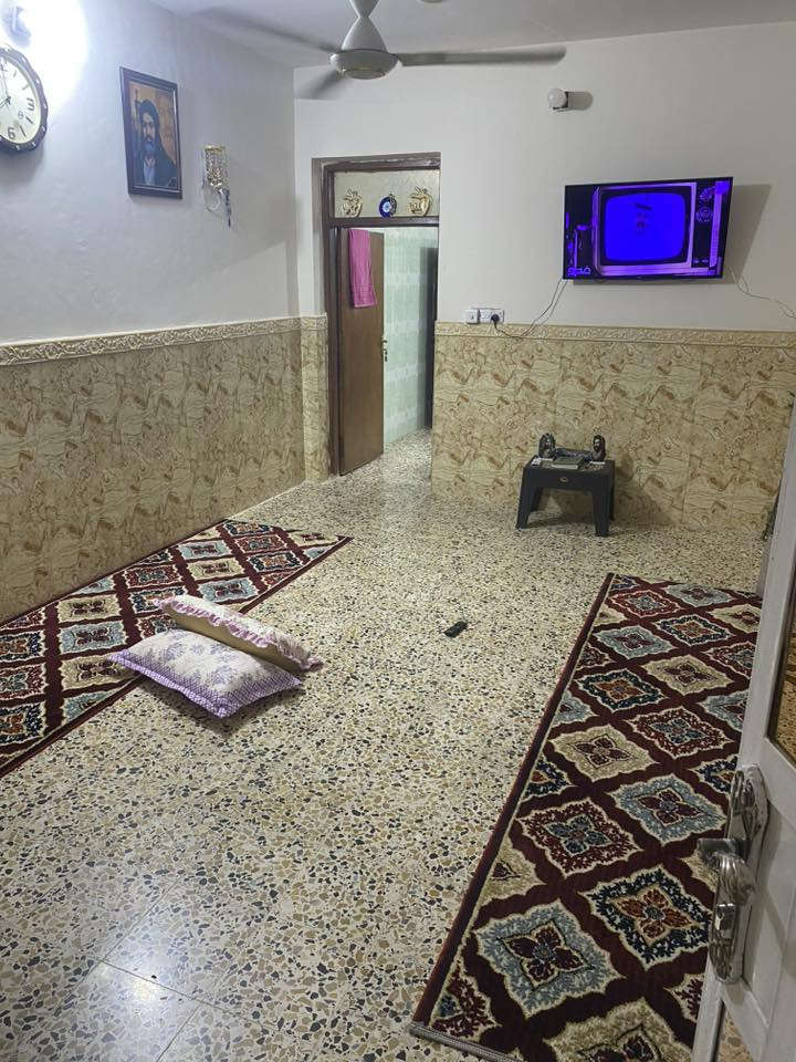 سلام عليكم للبيع بيت 100متر  🏠 في السده الجديده يم ساحه زمن طابق ونص طابو صرف بيت نضيف جدا  

ابو البيت رقم  ‭ ٠٧٧١ ٧٩٢ ٥٧٩٤‬
