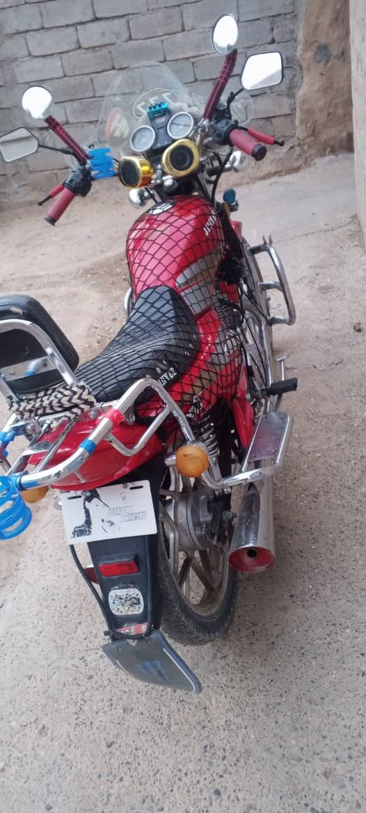 السلام عليك يوجد موطور صاروخ موديل 19شرط كلشي شقال محرك ما مفتوح ***********
