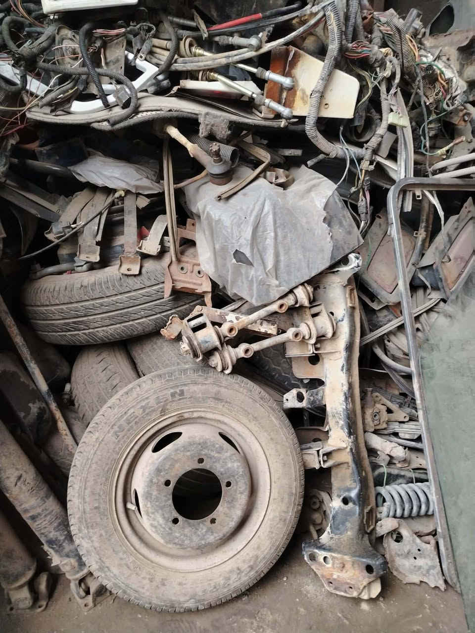 غراض مال بنكو قماير ام عيون لبيع مكان كسره وعطش هذا رقم صاحبهن ***********
