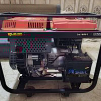 مولدة للبيع نوعها ديزل كاما كاز  الحجم 8.3  كيفي 32 أمبير   نظافة المو...