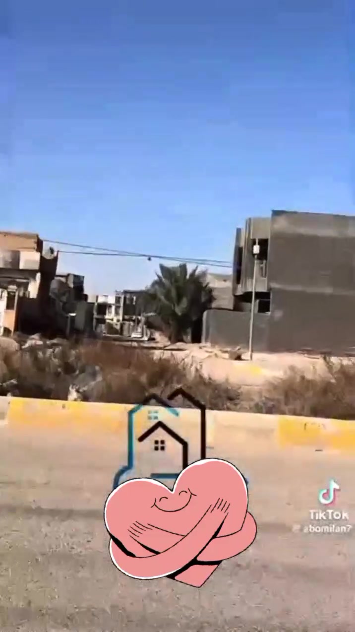 سلام عليكم  بيت 25متر  شارع40 بشهداء قرب لمدرسه لصينيه رايدة بفلوسه73 ورا ضربه قبل لقرار لجديد ياخذون ضربه6ملاين بقرار لجديد بل عقارات  ستغلو قبل لصعود ***********
