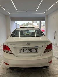 سعر 100 وبيها مجال قليل  سلام عليكم اكسنت مديل 2013 بلو خليجي مكينه 16...