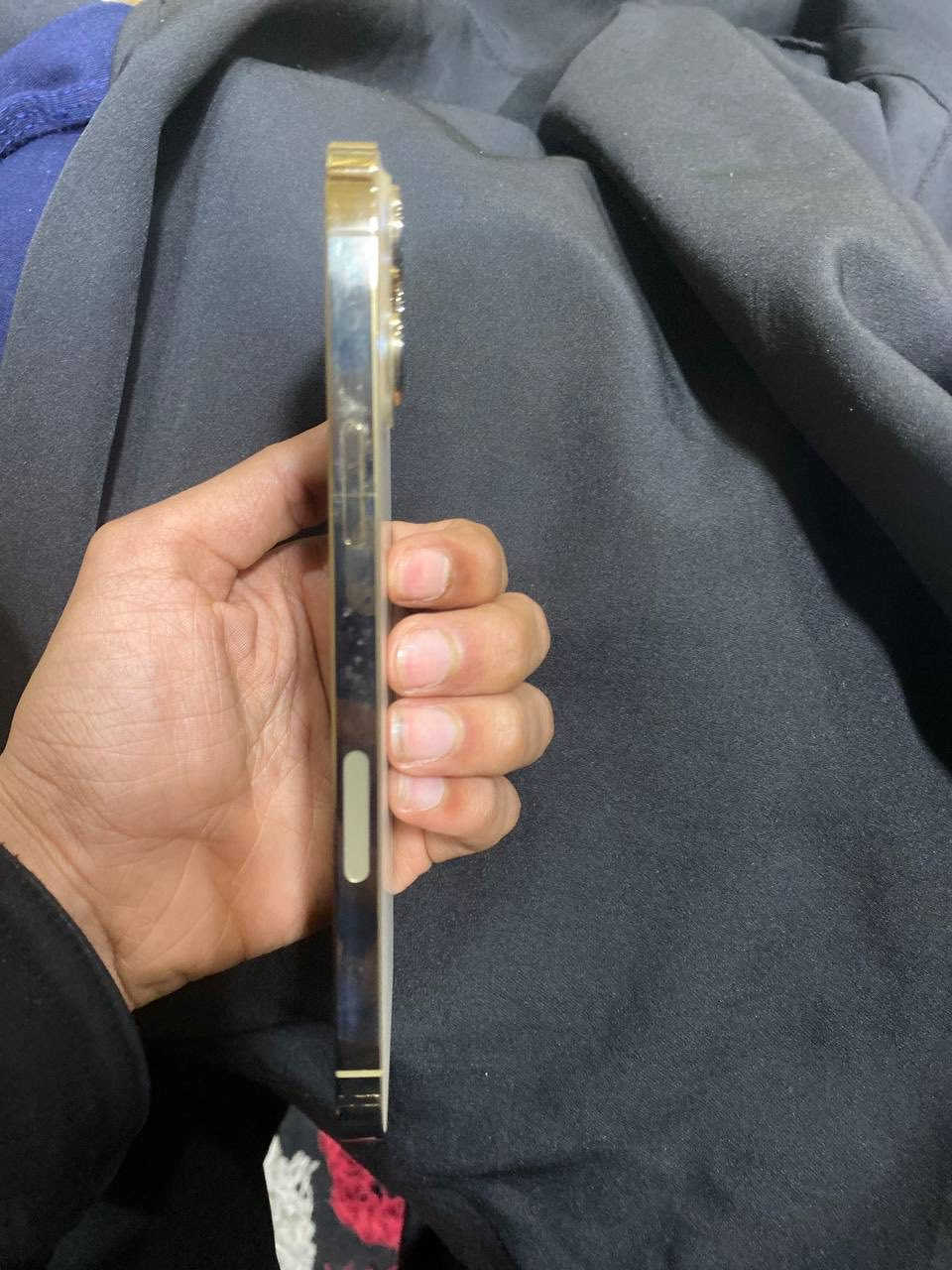 سلام عليكم ايفون 13PRO MAXذاكره 256جهاز نضيف ومامبدل اي قطعه بطاريه 82بلاد ما ملعوب بيها الجهاز كلش نضيف والبطاريه لبلاد ماتصرف مواصفات امريكي لان ماكو 13بروً ماكس شرق اوسط سعر700 المكان البصره المعقل كامل ملحقات ويه كارتون للستفسار***********
