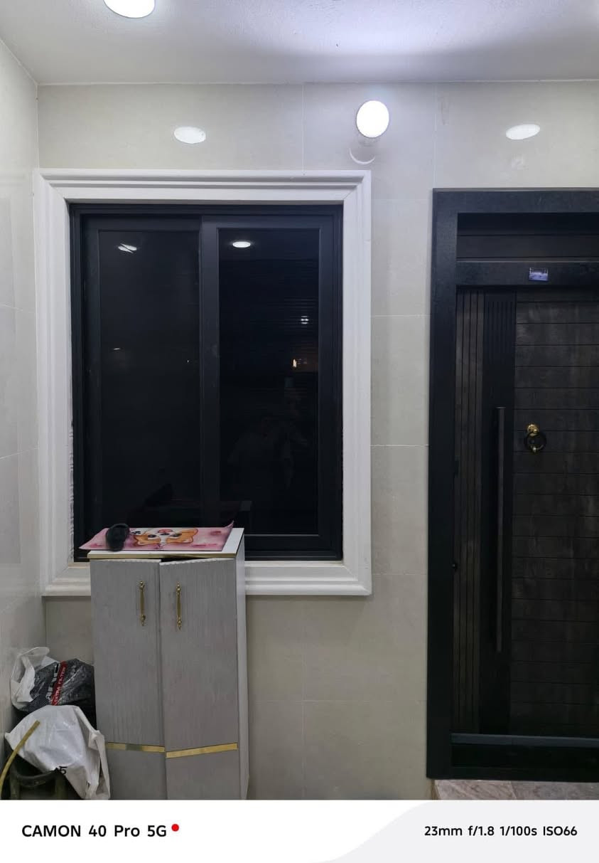 الشعلة ام نجم قرب من شارع عشرين 150 مترا لأبيع فقط طابو صرف بناء 25 تصل***********
