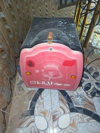 صندوك استعمل فقط تلاث أشهر جديد وغراضه موجود ولا بي تي كسر او شي مكاني...