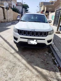 كومباس • ٢٠١٨ • حادث خلفي يمين