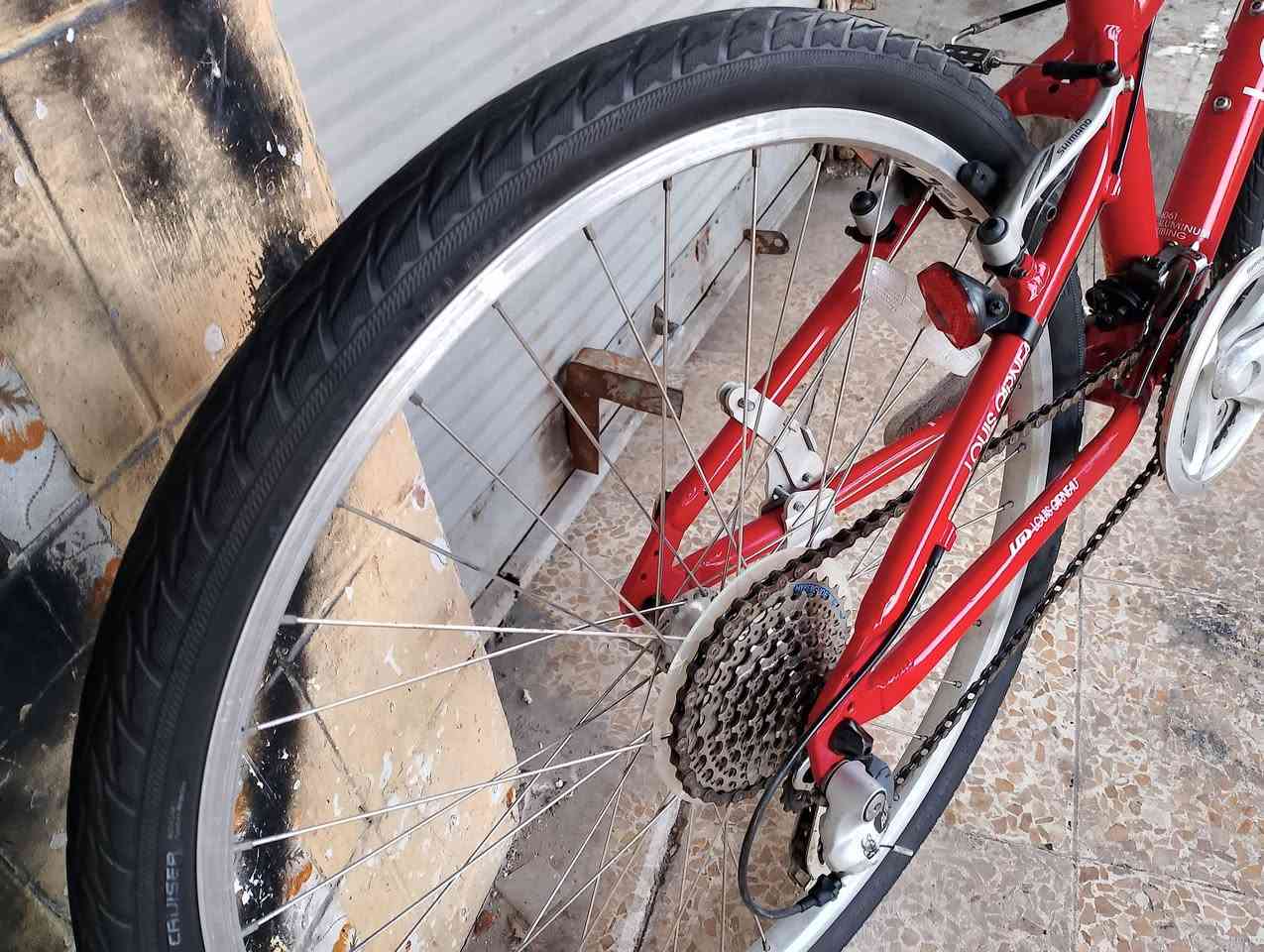 السلام عليكم
دراجة ماركة لويز كندي 
معدن المنيوم 
كير فقاس 8 ، 3 
السعر 170 ألف 
دراجة وضع حاوية غير مستخدم 
عنوان الموصل 
*********** بي واتس آب
