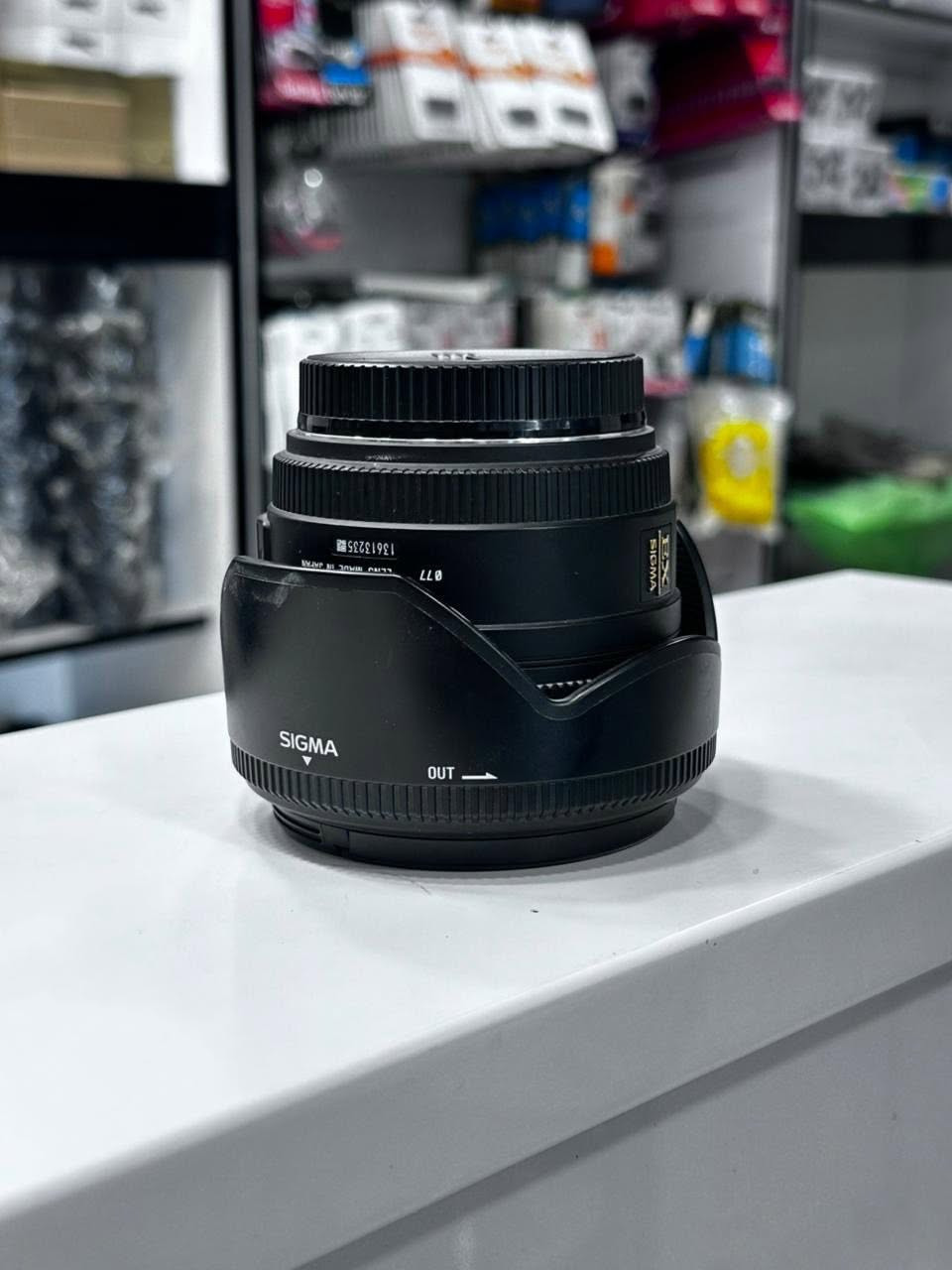 📸 عدسة الأحلام لعشاق البورتريه والعزل الاحترافي!

Sigma 50mm F1.4 EX DG HSM For Canon AF

إذا تبحث عن حدة عالية، ألوان رائعة، وعزل احترافي يخلي صورك بمستوى مختلف، فهاي العدسة تعتبر من أفضل خيارات الـ 50mm لمستخدمي Canon.

✅ فتحة عدسة واسعة F1.4
✅ عزل احترافي وخلفية ناعمة (Bokeh)
✅ مناسبة للبورتريه والتصوير الإبداعي
✅ تركيز سريع بفضل محرك HSM
✅ جودة بناء ممتازة

سواء كنت مصور محترف أو صانع محتوى، هاي العدسة راح تضيف لمسة احترافية لكل لقطة. 🎬📷

📍 بغداد – باب الشرقي مقابل حديقة الأمة
📞 ***********

السامر لمستلزمات التصوير الاحترافي
