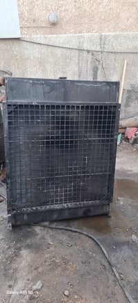 سلا عليكم راديتر  اول كلر للبيع حجم وسط حاله جيده رقم 07746822062