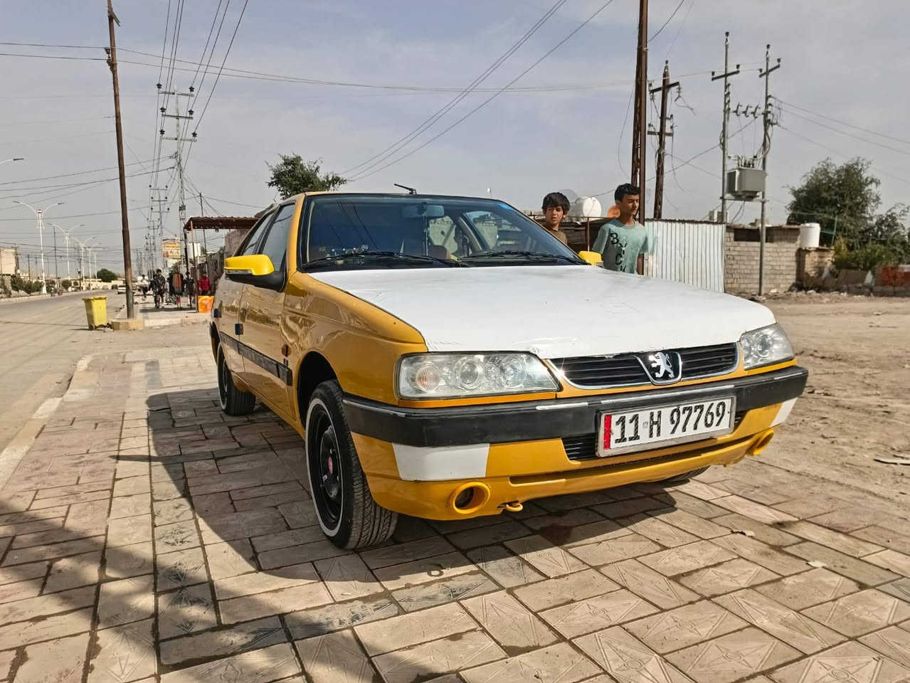 سلام عليكم بيجو موديل 16 كفاله عامه ماعده قبق بانزين بيه ضربه العنوان ناصريه السعر 52 وبيه مجال الستفسار عل رقم ***********
