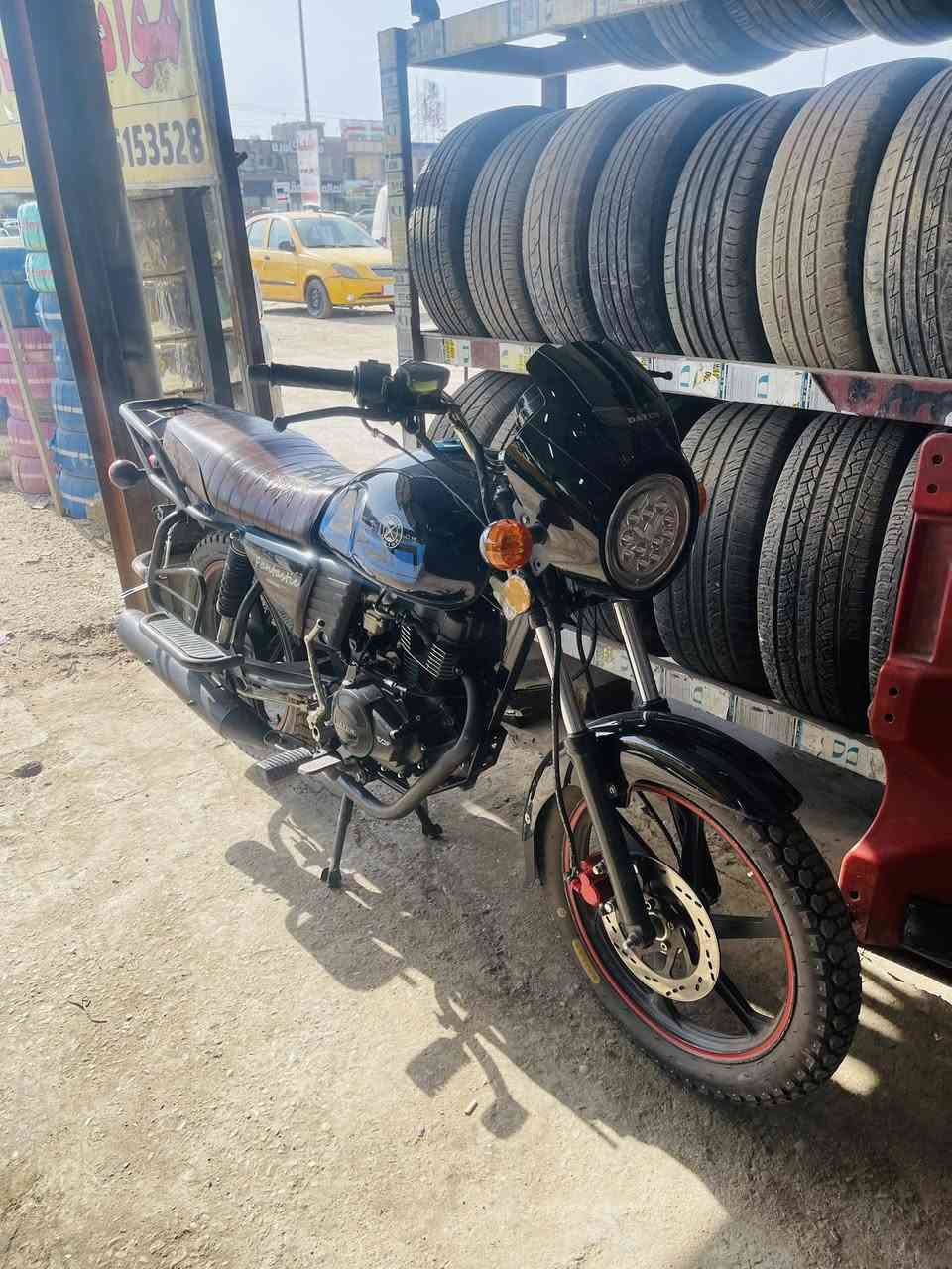 سلام عليكم دايوان مديل 2026 مكينه 2023 دراجه خير من الله كامله وراق سكنر سعر 1300وبيه مجال شراي يتصل ***********
