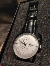 لوبين أصلي • أوتوماتيك • نافذة تاريخ ويوم