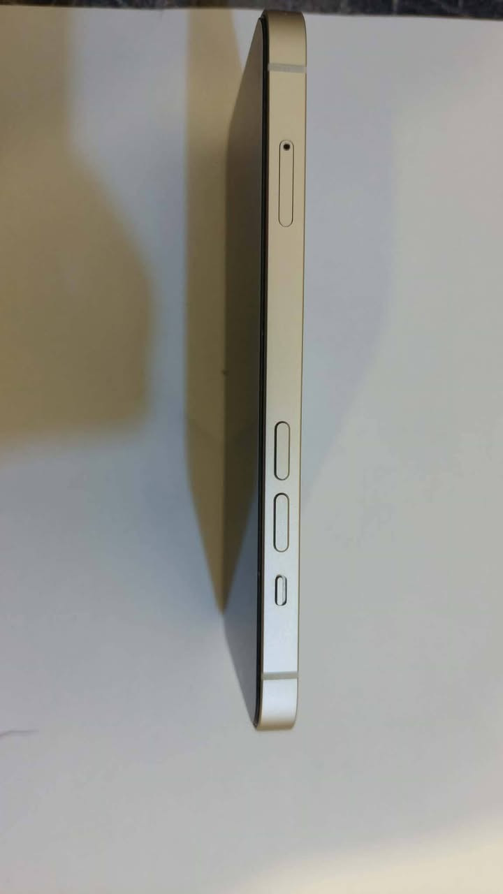 للبيع آيفون 13 عادي
اللون: أبيض
الذاكرة: 128 جيجابايت
البطارية: 100% (ممتازة)
الضمان: ماستر سعر 470 وعنوان فلوجه حي الرساله رقم *********** للإستفسار
