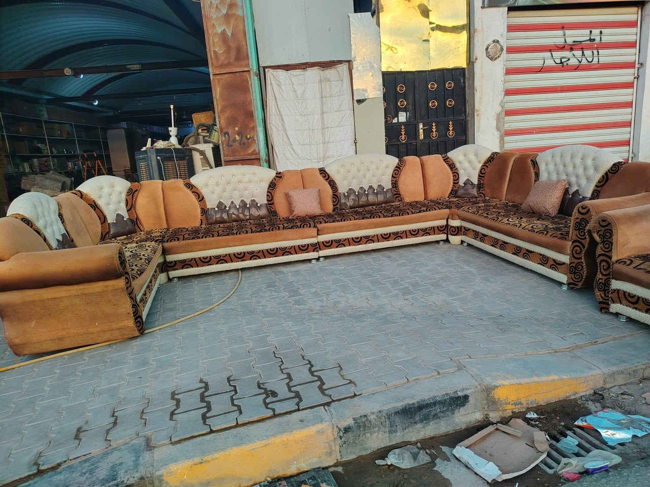 تخم قنفات تسكام درجه اوله ثقيل مابي اي ضرر نظيف وجاهز يتكون من 7 قطع. 18 نفر.. 12 متر السعر 350 وبي مجال  
المكان نجف حي العسكري كبل شارع السبسيس قرب السوق المحضر للستفسار *********** واتساب
