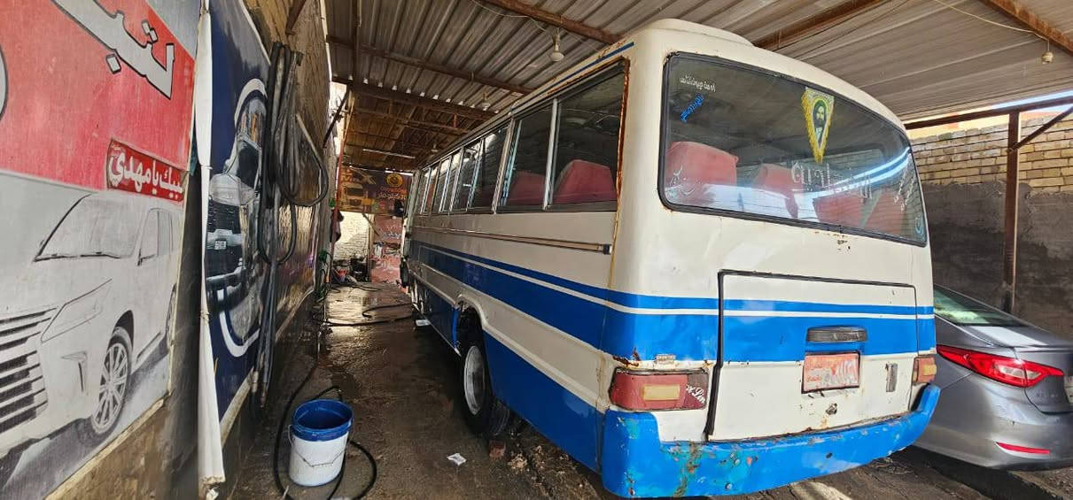 السلام عليكم كوستر للبيع موديل 81 مكينه كاز مكينه كير جدد سياره حلوه تخوم تايرت كهربائيات كلها جدد كلها شغال شاشه دمام مكان نجف ابو السنويه ببغداد يسوي وكاله السعر اربع ملايين وربع وبيها مجال للطيبين مكان نجف اتصل وبخير تدلل***********
