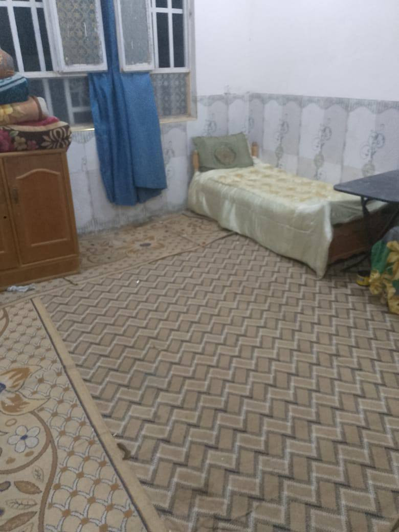 بيت المساحه 300م ركن طابقين 3 غرف نوم البناء طابوق صب كونكريت كافة الخدمات تبليط ماء مجاري كهرباء الموقع جدا مميز كربلاء طويريج حي الضباط الشارع الفاصل بين حي الصناعه وحي الضباط نهاية الشارع مقابيل مدرسه برتقاله مباشر على شارع المحيط كدام البيت ساحة خدمات للاستفسار اتصل ***********

