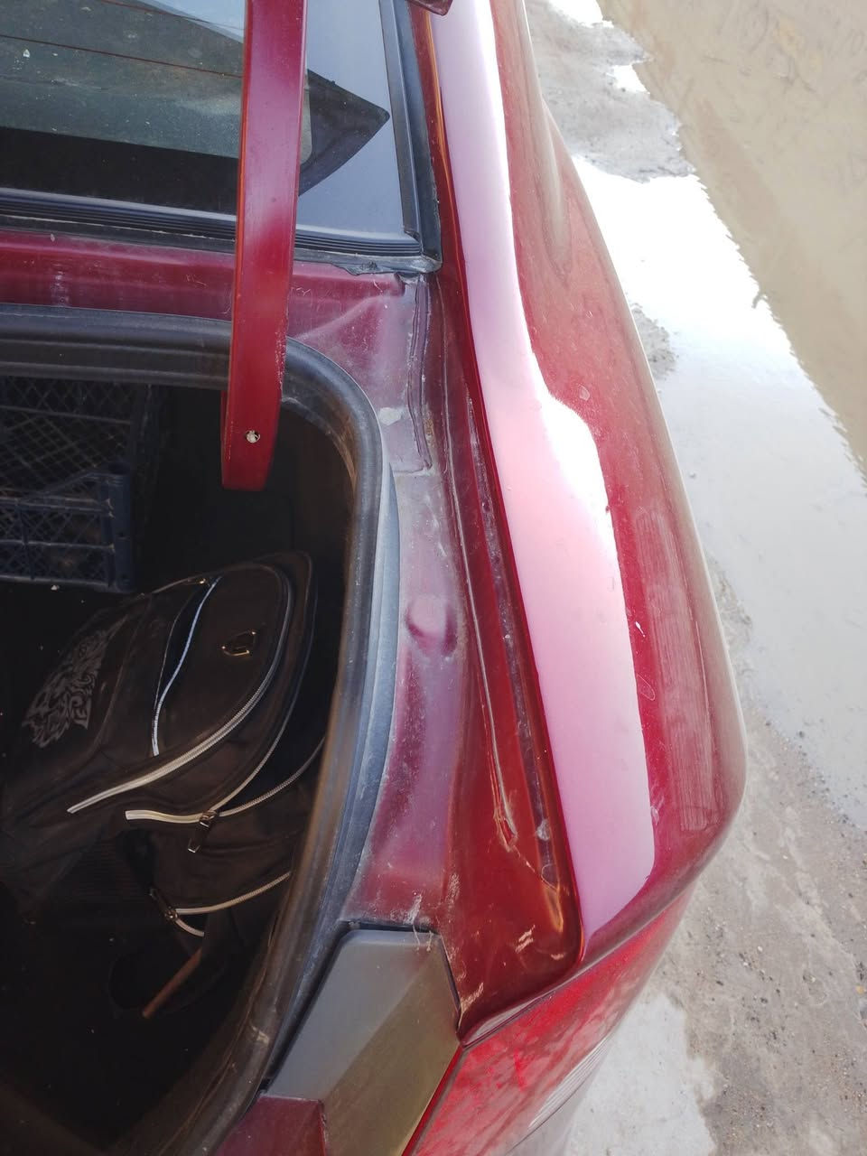 فورتي ١١ سيارة لوك حيل جديده بصمه حساسات تحكم استيرن تايرات لوك تخم ويل كب نجمه رياضي مري شفط اشاير مري داخل اسود شبح دشبول سلم ليزري سنتر لوك وتشغيل ذكي بصمه بيبان صندوق لمس سيارة فول ما عدا الفتحه مكان السياره بغداد الشعب سعرها ٤٥ بيها بس أرقام الشراي يتصل *********** السياره بدون حادث فقط الكصات السياره أدوات
