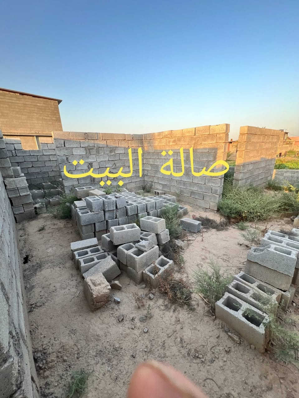 سلام عليكم هيكل البيع مساحة 400متر موقع ابو خربيش 🚩 مقابيل شارع العام متوفر ☑️الماي والكهرباء وتبليط 🚩وستفسار عل هاذه رقم الهاتف  ***********
