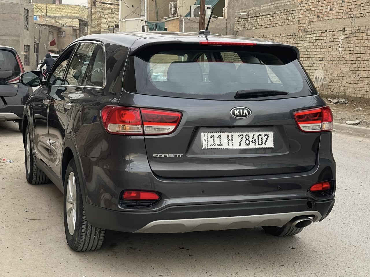 🚗 سورنتو 2019 🚗 شكل ال 20
لون فيلي كولش حلو ✨ | نص فول
🔹 سيارة جديدة  كولش
🔹 بچم بدون حادث نهائياً
🔹 حادث صندوق  (الصور موجودة بالمنشور)
🔹 جاهزة وما بيها أي نقص
⚙️ المواصفات:
• محرك 2400 GDI
• 7 ركاب
• وضعيات قيادة: ECO / NORMAL / SPORT / SMART
• مرايا كهرباء + إشارات بالمراي
• حساسات أمامية وخلفية
• شاشة + كاميرا
• تحكم بالستيرن + مثبت سرعة
• لايت + بك لايت LED
📍 الموقع: بغداد – البلديات
📄 رقم بغداد دولي
🚘 الممشى: 70 ألف
💰 السعر: 165
📞 للاستفسار:
***********
0️⃣7️⃣7️⃣7️⃣9️⃣8️⃣8️⃣6️⃣8️⃣3️⃣4️⃣
