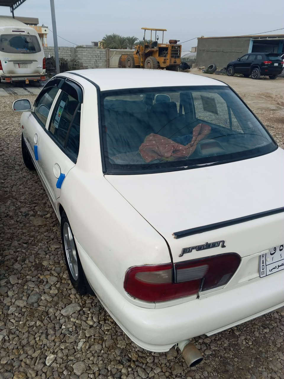 براتون 2005 
رقم بغداد
كير محرك مكفولات ( شاده جديد) 
كشر خير من الله بيه بارد قليل 
صدر جديد  دوشمه جديده 
سنويه ل 29 
مكان السياره صويره __ المدائن
***********
السعر ٥٤ وبيه مجال…
