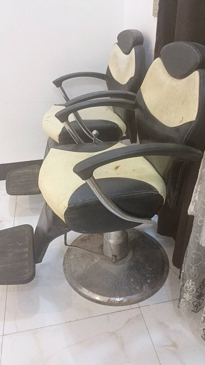السلام عليكم كراسي حلاقه للبيع نضافه 90% كله شغال العدد 2 السعر 200


**إذا كنت صاحب هذا الإعلان وتريد حذفه لأي سبب، رجاءا أرسل رسالة إلى الدعم الفني**