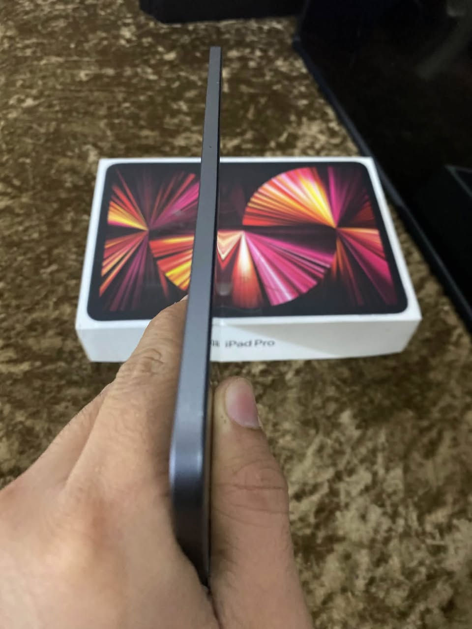 السلام عليكم حبايب ايباد برو M1 وتر بروف جهاز كفاله عامه وحش بل العاب ويشغل جميع برامج التصميم  واعله دقه 
سعره 600 حبايب جهاز نضيف بطاريه 90 ذاكره 128 
رقم ***********
