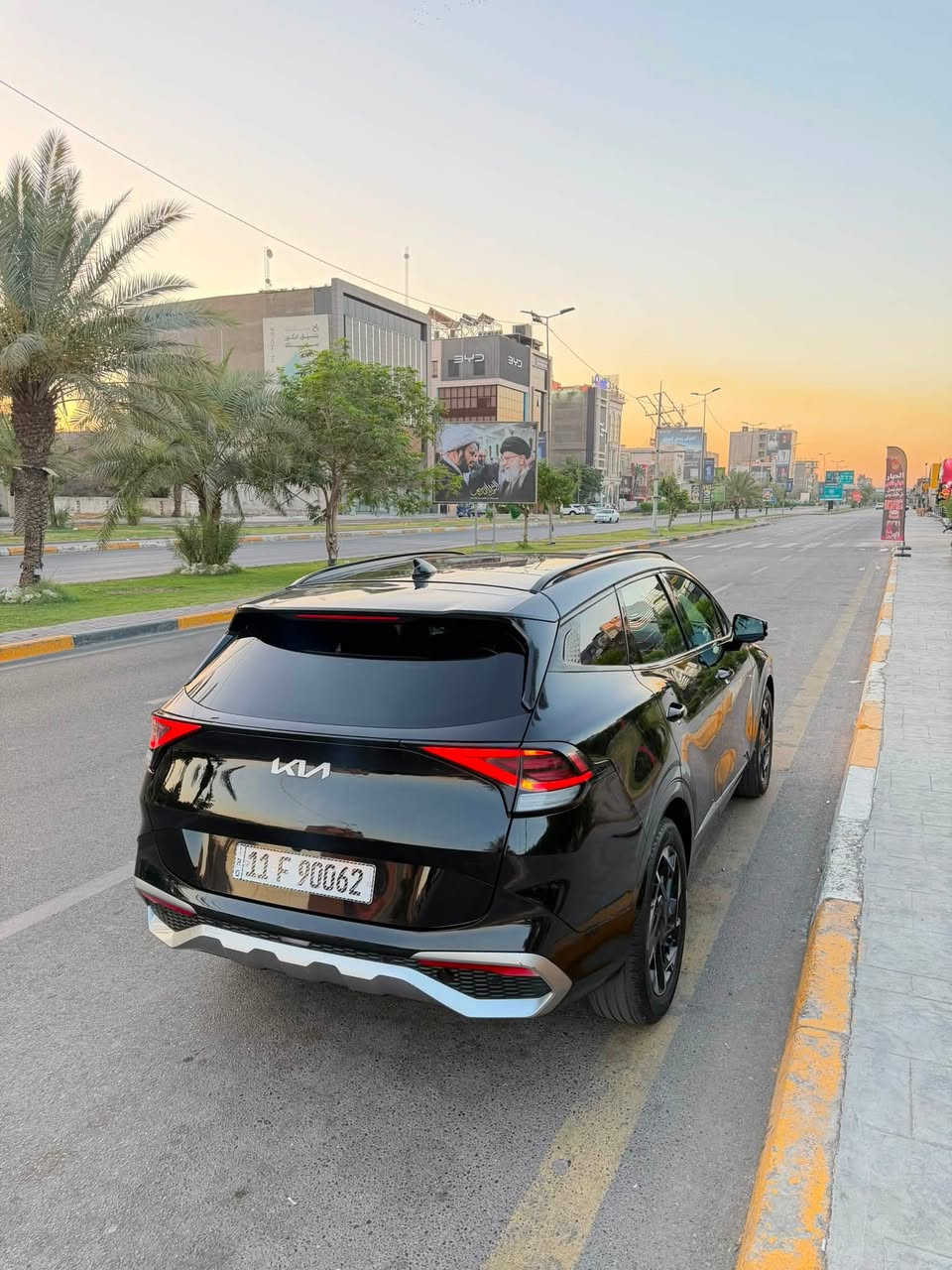 السلام عليكم كيا سبورتج SX برستيج 2025 وارد امريكي اعلى مواصفات بلسبورتج السياره كلش جديده زيرو

المسافه المقطوعه : 14 ألف ميل

حجم المحرك : 2500

ضرر السياره : جنطة فقط قطعه وحده صبغ 
صور الحادث بلمنشور بدون اي دواخل

حالة الايرباك : سليم مطاك ولا ايرباك

#المواصفات
تدفئه تبريد كشنات
كرسي السايق خزن ميموري 
كرسي السايق كهرباء كرسي السكن كهرباء
حساسات خلفية
سستم صوت هارمن كاردن
لايت زينون + LED
كشافات
بك لايت LED 
ابواب بصمه 
تشغيل عن بعد 
دشبول شاشة متصل
كامرات 360.
منافذ تايبسي بلكشنات الاماميه 
كشنات جلد احمر
مثبت السرعة Cruise
المودات والأوامر الصوتية   
شفتات استيرن
نظام ترحيب  
قطعتين تبريد
هاند بريك بصمة 
نظام مانع الانزلاقً
نظام نزول المنحدرات
اشاير بالمري

السعر 237 وبيها مجال 
للاتصال ***********
مكاني بغداد زيونه
