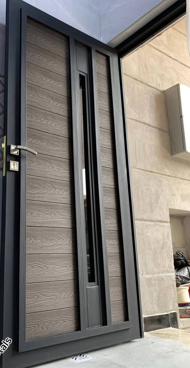 بسم الله الذي لا يضر مع اسمه شيئ في الارض ولافي السماء وهو السميع العليم.
تشكيلة جديدة من المعادن ذات الجودة العالية  
ابواب وشبابيك ومظلات وسكايلايت وكل يحتاجه منزلك.
وي مودرن للحدادة العامة   لاتشيل هم ولا تحتار اصباغ مقاومة للتأكسد ودزاينات جديدة ومواكبة للتطور يعني ضمان وامان.
اختار اليعجبك وتدلل علينه.
*********** واتس 
*********** اتصال
