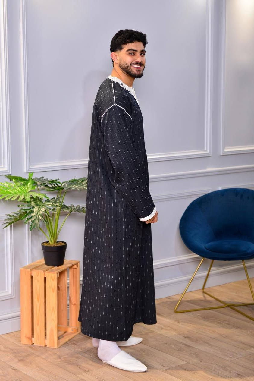 🕌 بمناسبة شهر رمضان الفضيل

 قفطان رجالي أنيق وراقي
 ثوب: راي دومي سيسون ثوب دافئ 
 تطريز بالمكينة 4 فيل بخدمة متقونة تعطيه لمسة فخامة

✔️ مناسب للصلاة، التراويح والخرجات الرمضانية
✔️ متوفر في 5 ألوان عصرية

📏 المقاسات:
M – L – XL – XXL

👞 مقاسات البلغة:
41 – 42 – 43 – 44 – 45

💰 الأثمنة:
🔹 قفطان + بلغة: 
🔹 قفطان بوحد 
ب طلب فقط 0781753409 طنجة


**إذا كنت صاحب هذا الإعلان وتريد حذفه لأي سبب، رجاءا أرسل رسالة إلى الدعم الفني**