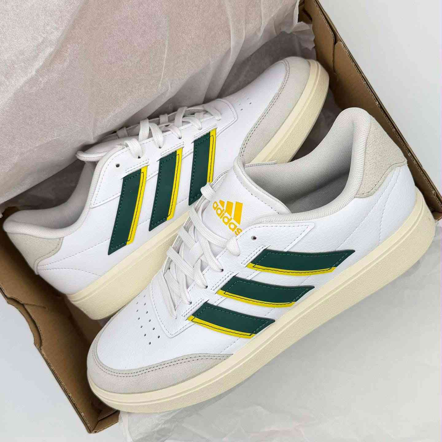 👑 VIP MEN’S BOOTS — PREMIUM COLLECTION 👑  

ارتقِ بأناقتك مع حذاء شبابي فاخر بتصميم قوي وحضور لا يُقاوم 🔥  

✨ جودة عالية بتفاصيل فخمة  
✨ تصميم عصري مناسب لكل الإطلالات  
✨ مريح — متين — عملي للاستخدام اليومي  
✨ ألوان جذابة ومقاسات متوفرة  

📦 بيع جملة ومفرق  
🌍 شحن متوفر لجميع الدول  
⚡ كميات محدودة — احجز الآن قبل النفاد  

💬 للطلبات والأسعار الخاصة بالجملة راسلنا على الخاص


**إذا كنت صاحب هذا الإعلان وتريد حذفه لأي سبب، رجاءا أرسل رسالة إلى الدعم الفني**