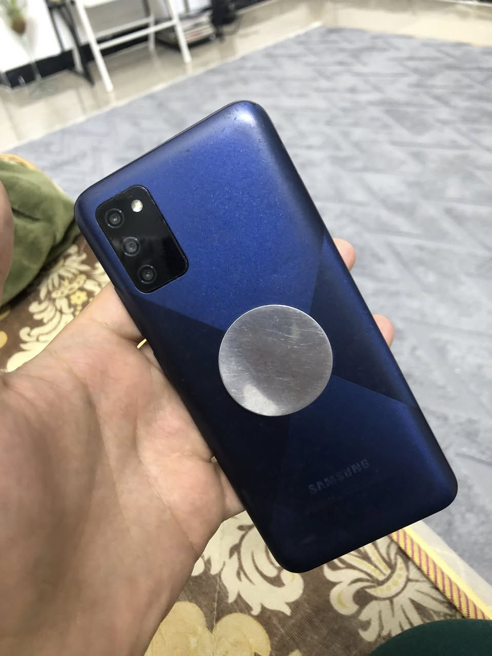 كلكسي A02s ذاكرة 64 
الشاشه مفطور بس بدون تاثير على المس نهائيان 
ويه كرتونه او شاحنه كامل سعر 60 الف 
مكاني بغداد الدورة مامتوجد فقط وتساب ***********
