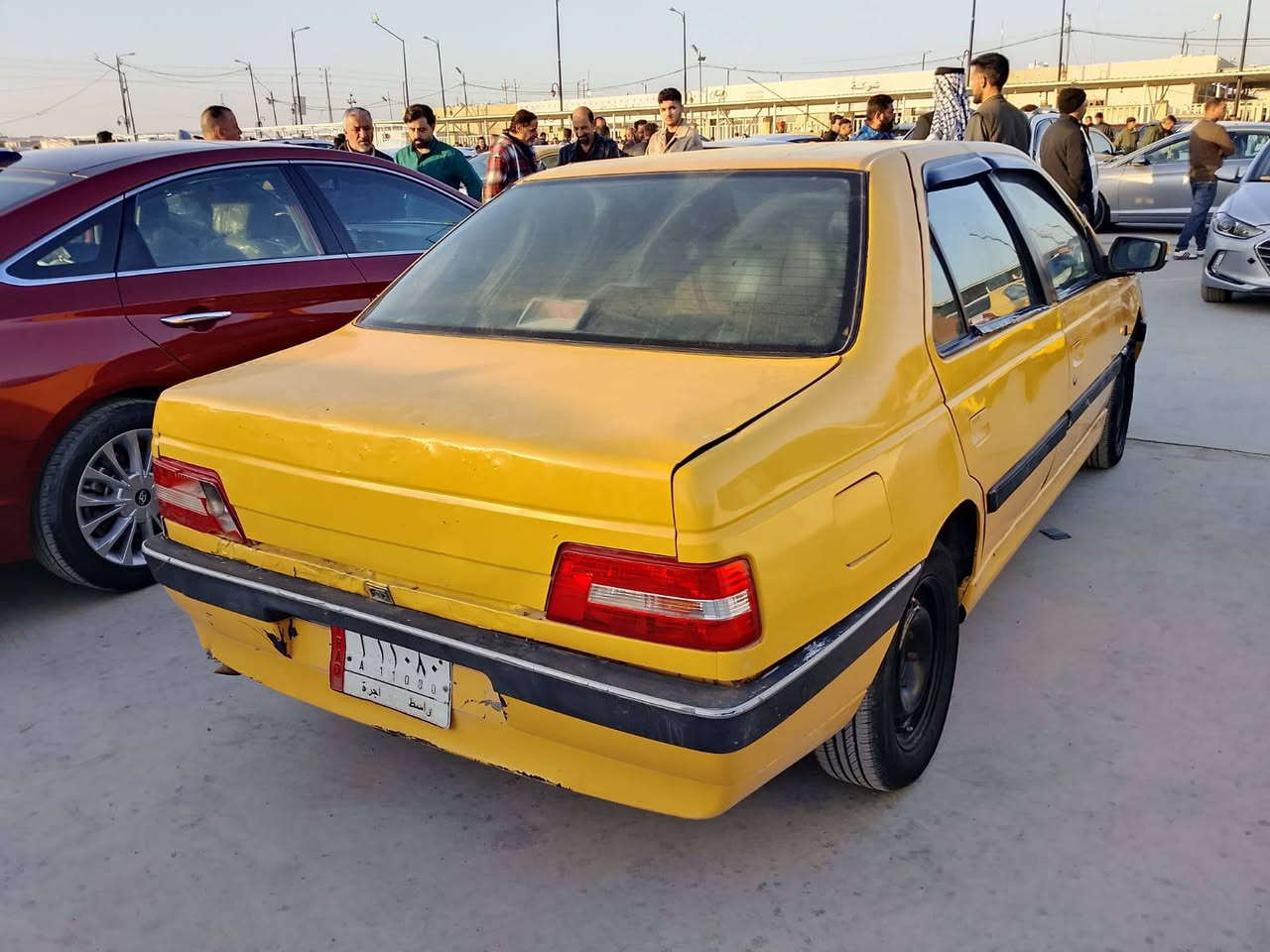 السلام عليكم ورحمة الله وبركاته
بيجو مديل ٢٠٠٩
سياره محور كير وميكنه جدد
حداديه جديده 
تخم تاير 
بدون ضربه قويه بدون عيب شرعي
بيها طخه باب الجنطه 
سياره رقمها واسط 
مصفره هيئه وغرامات تاخذ صافي 
مكانها واسط تحويل ثاني يوم 
السيارة معروضه ٢٦ وبيها مجال
رقم صاحب السياره ***********
