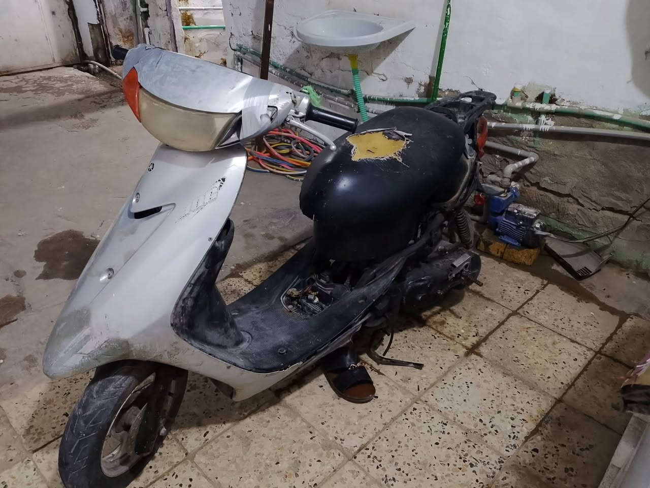 سازوكي للبيع
سلف و هندر شغال
دراجه شغاله
عوزها فقط البريك 
***********
