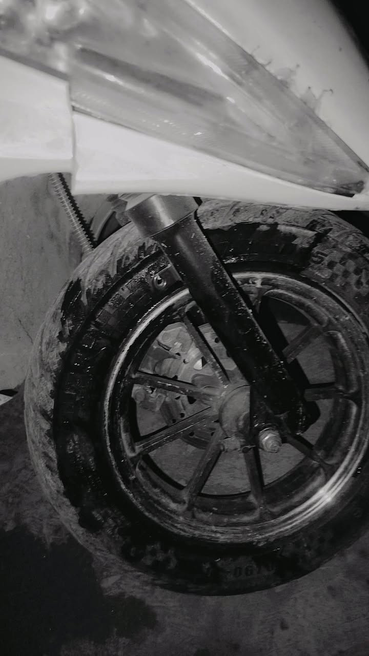 من رخصت صاحب الكروب دراجه ماكس مضلع
مراوس بدراجه ايراني حسب القناعه دراجه نقصها قبق هندر وشوته وبيها قمجي مال بريك
كامل بس تشده دراجه بوشتها 55 شلعتها حلوه صالنصه بلادي اريدها مراوس بيراني 4 كير


**إذا كنت صاحب هذا الإعلان وتريد حذفه لأي سبب، رجاءا أرسل رسالة إلى الدعم الفني**