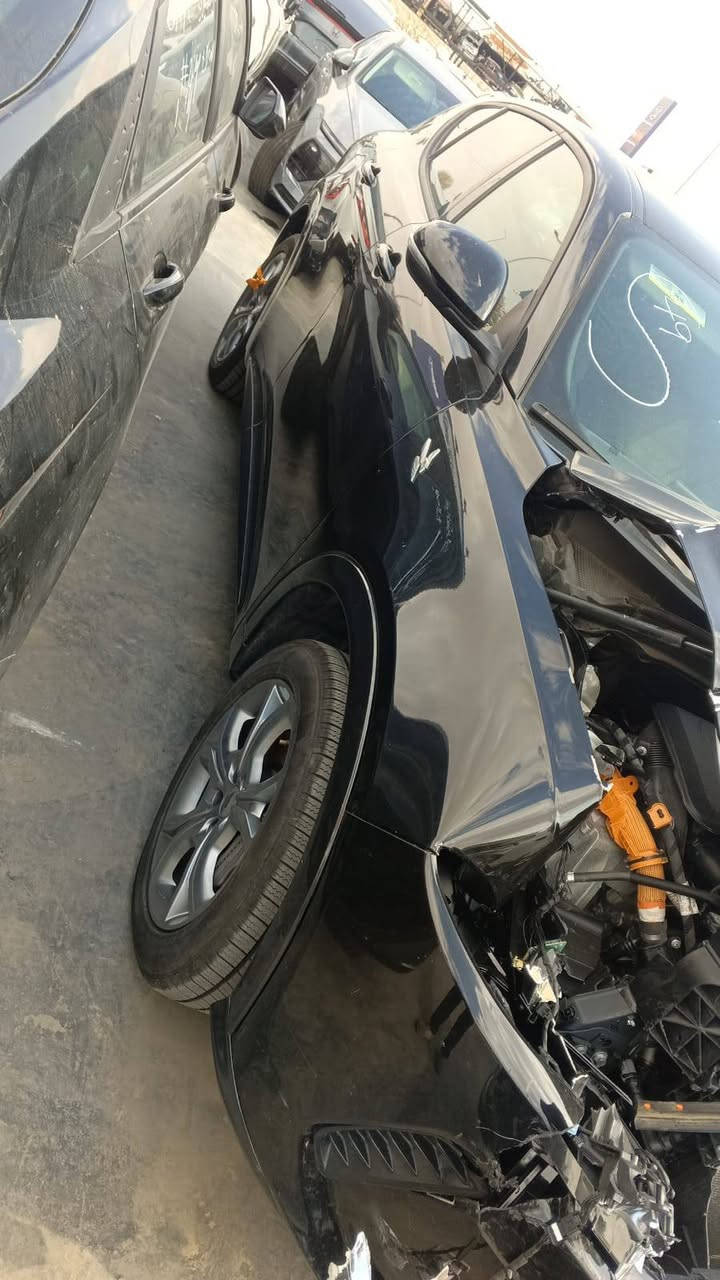 السلام عليكم دوج هورنيت موديل 24 RT  بلك ان فول الفول عده فتحه بانزين وهايبرد وشحن 3 انضمه بدون ايرباك حادثه موضح بالصور سياره حاليا بعمان الحره تباع على وضعه تدخل على كتاب شهداء السعر 80 بيه مجال بسيط الإتصال على الرقم ***********
