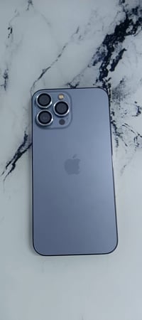 iPhone 13 Proاللون البحري المميز ✨ ✅ البطارية 78 وما معلايه ✅ الجهاز ن...