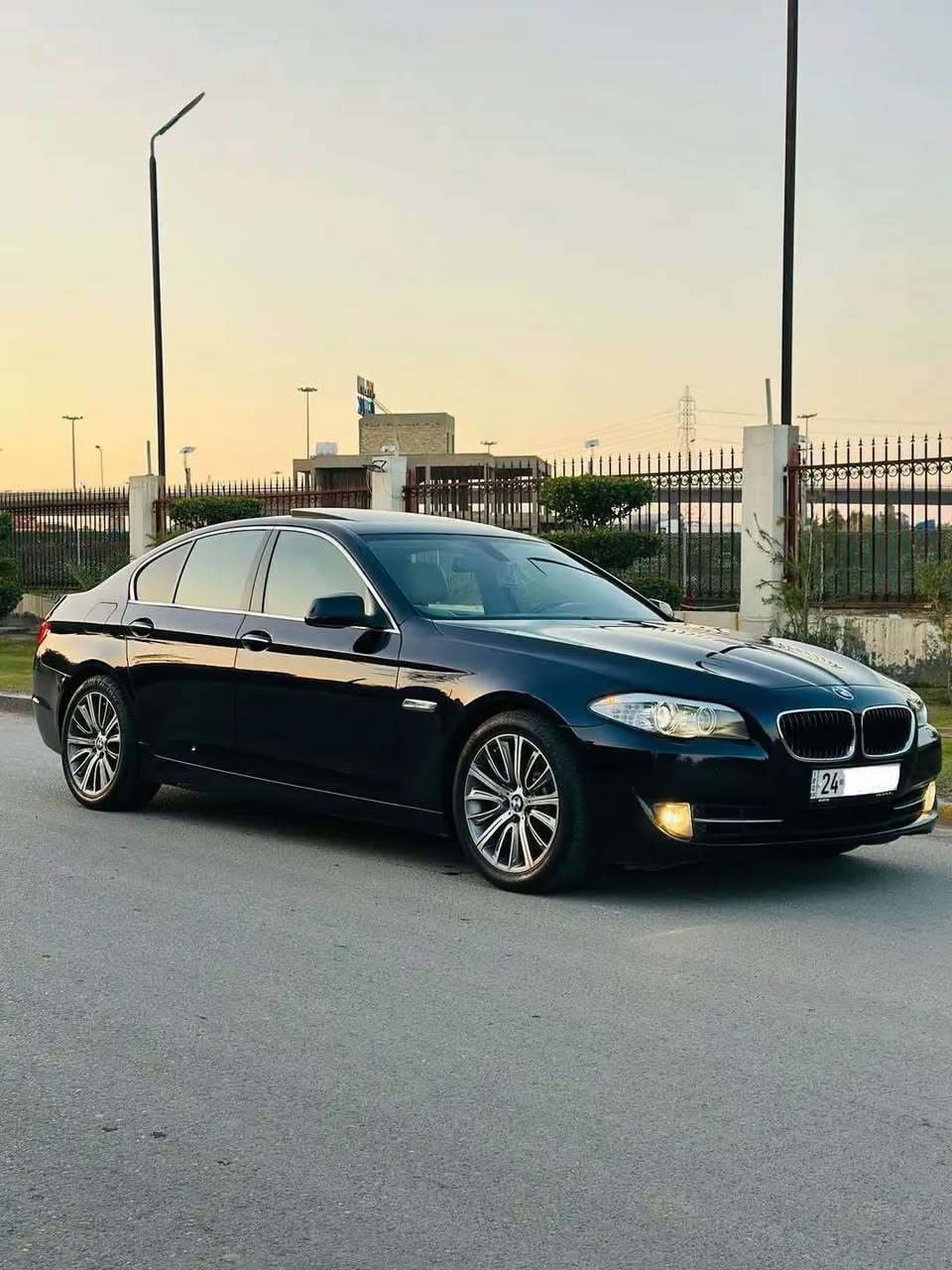 سلام عليكم ورحمة الله وبركاته للبيع او المراوس ‏2012 BMW السيارة Fol مواصفات التي تبريد كشنات داخل بيجي محرك اقتصادي 2000 تيربو صرف البنزين سيارة مكينة  كير الحدادية خير من الله كفالة عامة من الصبغ والبارد وكل شيء والسعر كلش مناسب ومغري السعر165 ماكو بهل سعر السياره فول نظافه وبيها مجال للاستفسار ***********مااروس بسياره موديل قديم بغداد, العراق
