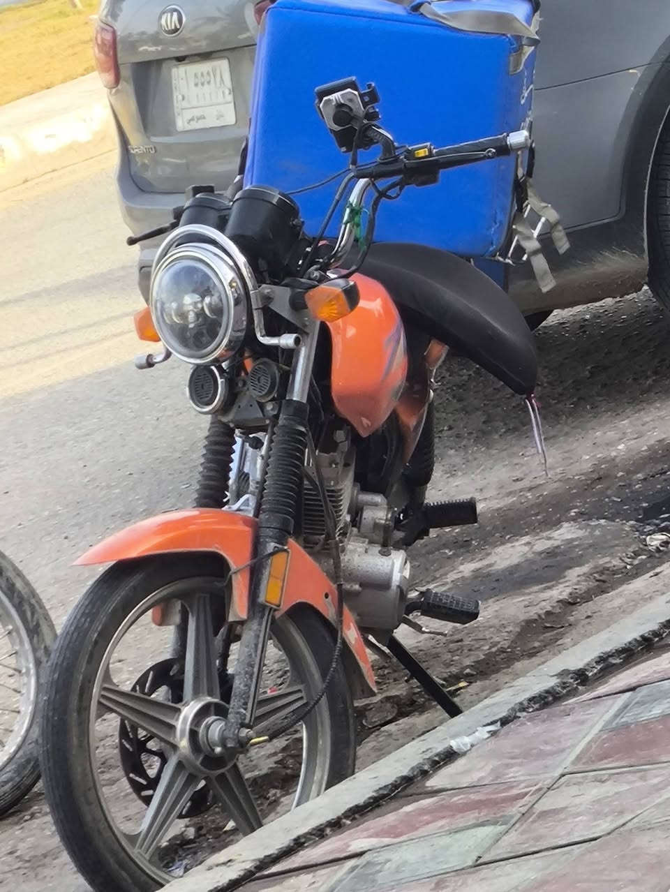 سلام عليكم دايوان للبيع شاصي 2016سنويه ورقم والباقي كله 24 دراجه مابيها نقص برغي كفاله عامه من كهربائيات من مكينه من كلشي مداور ثاني يوم صفاحيه مالتها موجوده هم سعر 1400وبيها مجال قليل ***********
