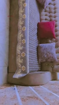 تخم • ٦مقاعد • قابل تفاوض