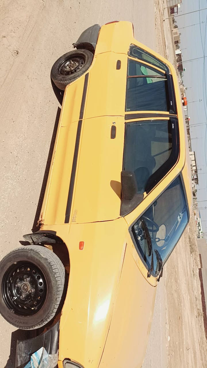 السلام عليكم رمضان كريم
سايبه 2011رقم بغداد مكان ديوانيه 
كير مكينه حداديه شرط 
تخم تاير
كشر بي دحجات ومبدل بنيد
شاصي جهت العبري معمر 
باقي مكفول معروضه20وبيه مجال
***********
