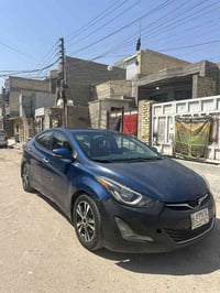 الانترا 2016 وارد امريكي للبيع  مكينه 1800  السياره يرادلها ترتيب بصيط...