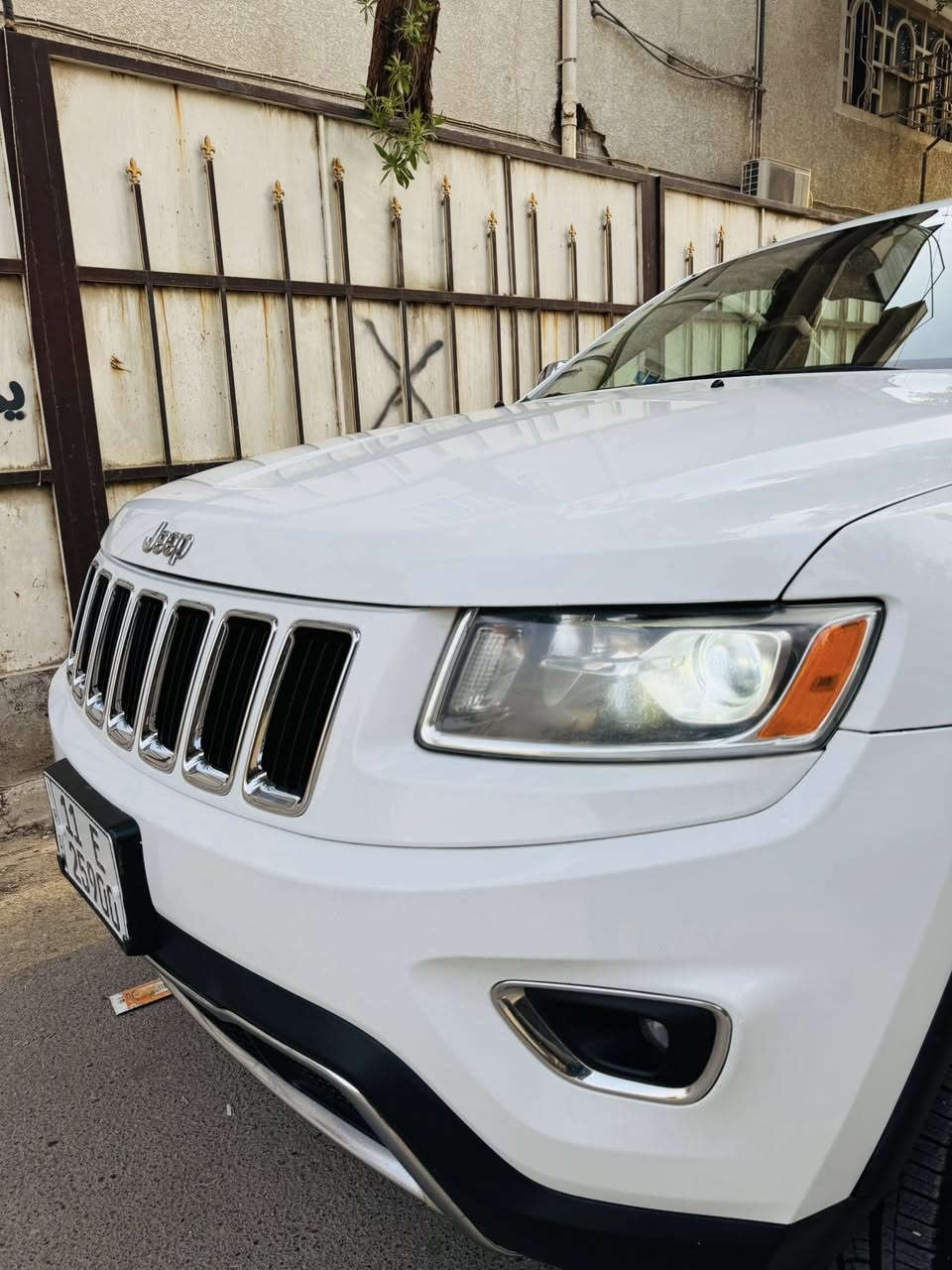 السلام عليكم جيب لاريدو 2016 كلين تايتل كفاله عامه من الضربه والصبغ والتبديل مكينه كير ع وضع الشركه
 ماشيه 83 mi
رقم بغداد بأسمي
كشنات جلد كهرباء شفتات استيرن 
شاشه كامره حساس خلفي 
ويل 18 تخم تاير جديد
بغداد الرصافه
***********
