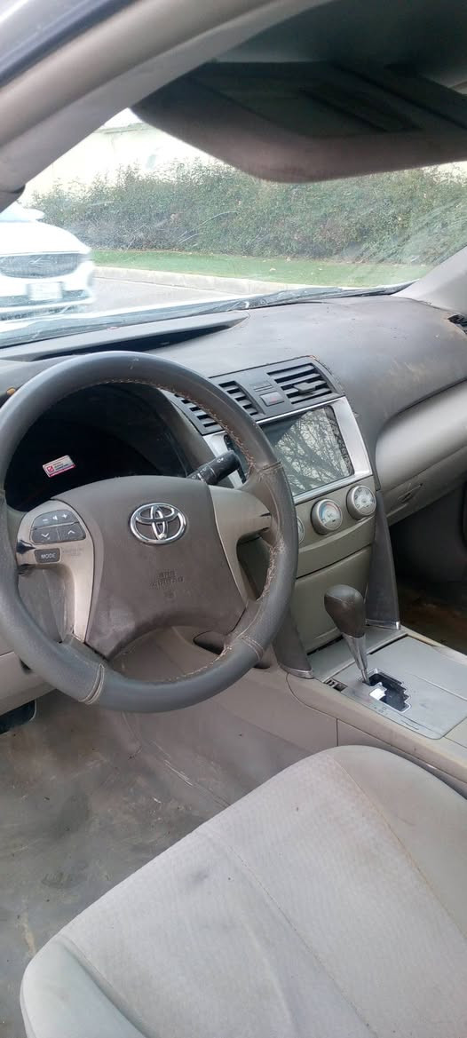 كاميرى موديل 2011 ئةمةريكية 
بةسةرلاى سةكنى وةركةراوة بةلام بةعام دةيفروشم گيرو مةكينةو تةقورةقة بةشةرت 
شانسى بشت بيشى نيتى فقت بةردةنةى بيشى لةسةرة پةرجى گوراوة
ئيرباكى بةس سوكان و شانى تةقية 
سحر79$و مةجال 
ژ،*********** أربيل, العراق
