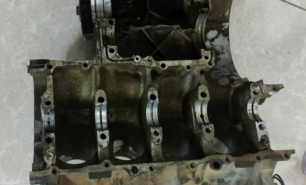 سلام عليكم ورحمه الله وبركاته شباب راح احجيلكم حظ وبخت كل الي بالدراجه اكتبلكم اذا تفيدك هلا بيك متفيدك ادعيلنا ورحمه الله والديك   ٩١٩ بجم عريض نايمه صار لها سنتين محركها كايم يطغات الدراجه مكمركة اشتريتها اسبوعين وكام المحرك و نكسر واهسي بيها فدمره بحيث عفت دراجات كلها المهم الدراجه محركها انفتح علساس اجفته يم فيتر فتحنا المحرك و قدر الله وصار عندي فاتحهة مكدرت انطي فلوس للفيتر ف رجعته للبيت وماشدلي المحرك ف المحرك مفتوح هسه وكامل غراضه موجوده بالكونية حاطهن هوه الدراجه كفراتها مو كلش نظيفه
٥٠@٪ نظافتهن الي رايد علمود كفرات متفيده كلش وعندك قطعه جوه ار ار اليسار يم كير مختلف لونه دراجه بلون احمر ابيض ازرق اسود التانكي بي رصعه و دراجه لأن نايمه التايرات مالتهن صاير بيه طسه و زنجيل مزنجر للي يفيده يقيم حظ وبخت وإذا تراهمنا ف شايف الف خير الي يأخذها يأخذها للتعمير يأخذها ادوات براحته والتعجبه مقطع دراجه من أشغلها قبل لا يكوم المحرك فتحت كفراتها جنت اسوي كهربائياتها كامله  الي تفيده يراسل واتس *********** خاص هنا ماموجود ما منزل مسنجر

