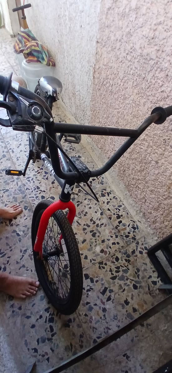 السلام عليكم 
BMX GT بايسكل
للبيع السعر 100 وبي مجال فقط التاير الامامي يحتاج بنجر مكانة بغداد . حي الاطباء


**إذا كنت صاحب هذا الإعلان وتريد حذفه لأي سبب، رجاءا أرسل رسالة إلى الدعم الفني**